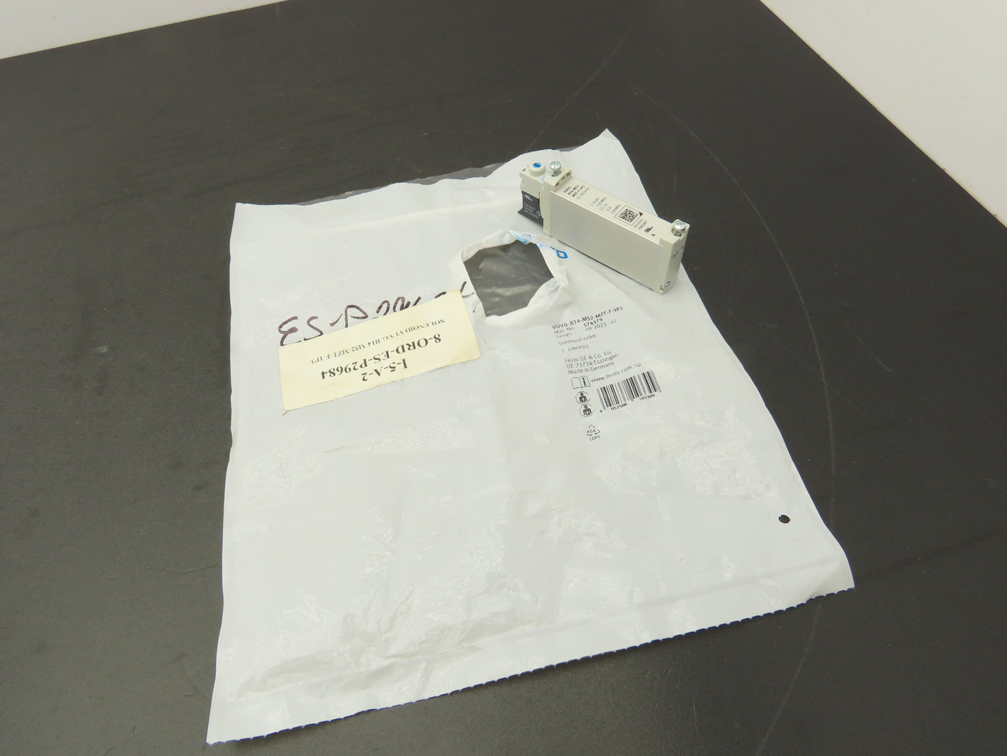 Festo VUVG-B14-M52-MZT-F-1P3 Pneumatic Air Solenoid Valve 2 Pos 5 Way 24V Coil