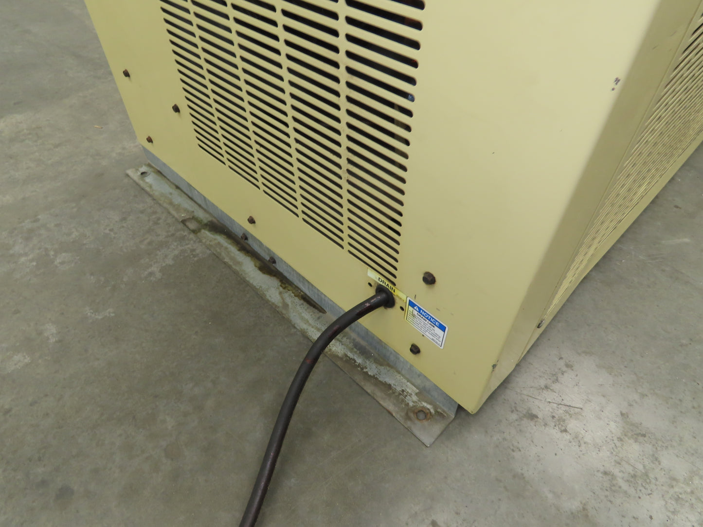 Ingersoll Rand NVC1600A40N Nirvana NVC Air Compressor Dryer 1600CFM 10Hp 460V 4"