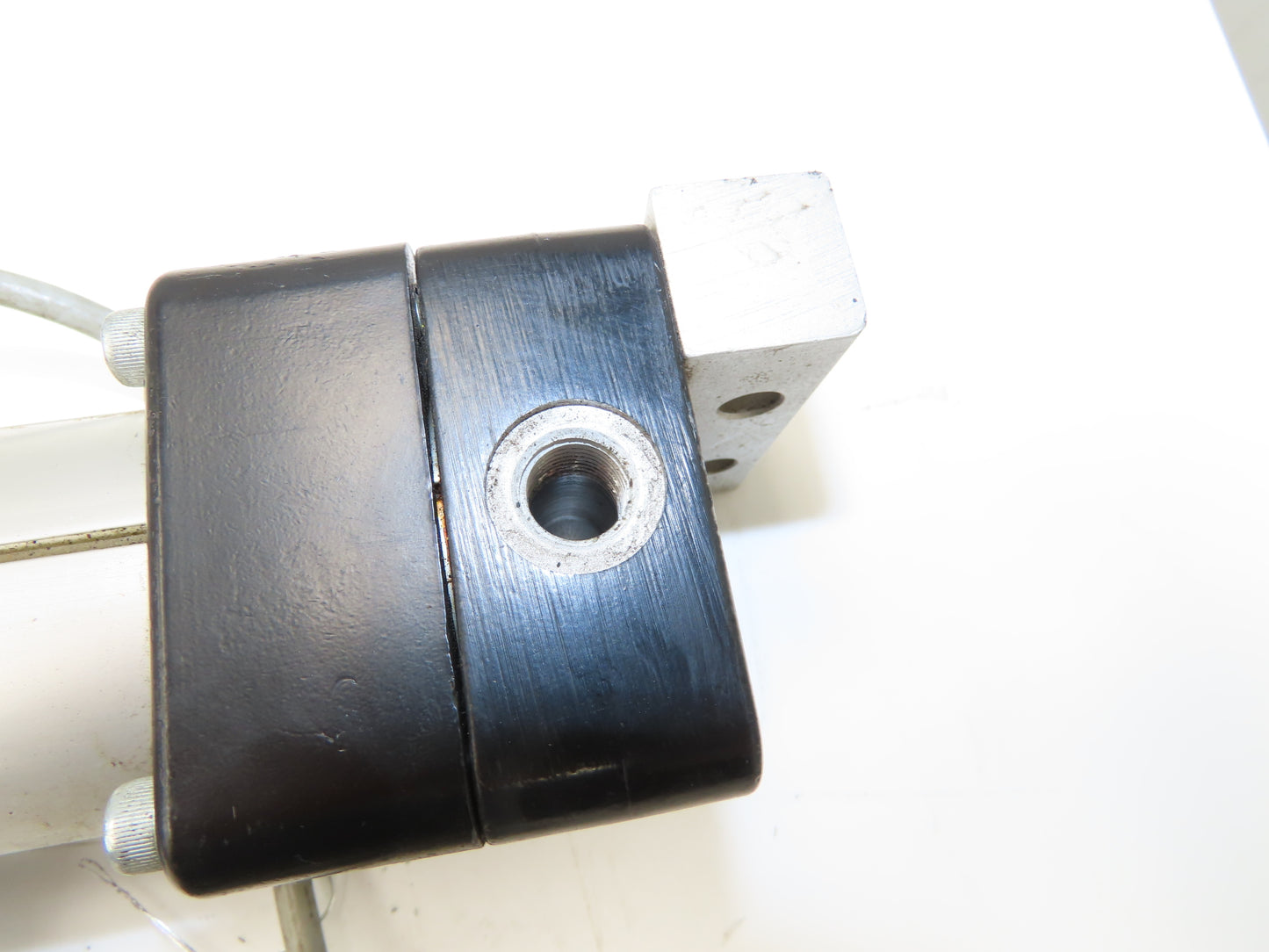 Hoerbiger-Origa P124-L/26X18BM Rodless Pneumatic Band Cylinder 18" Stroke