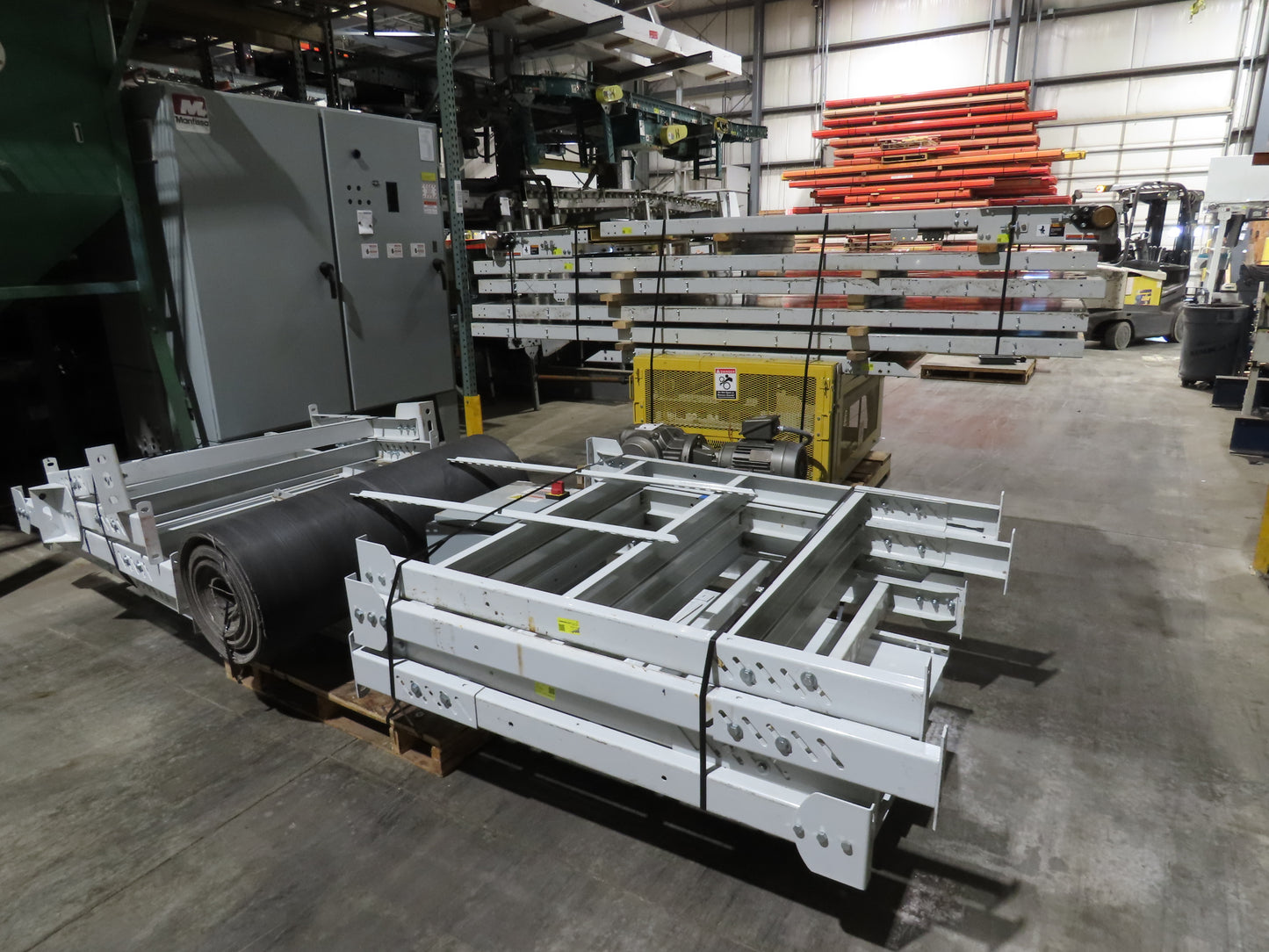 Hytrol BPC 49"x 64' Slider Bed Conveyor 47"Belt 7.5Hp 3PH Center Drive 80fpm