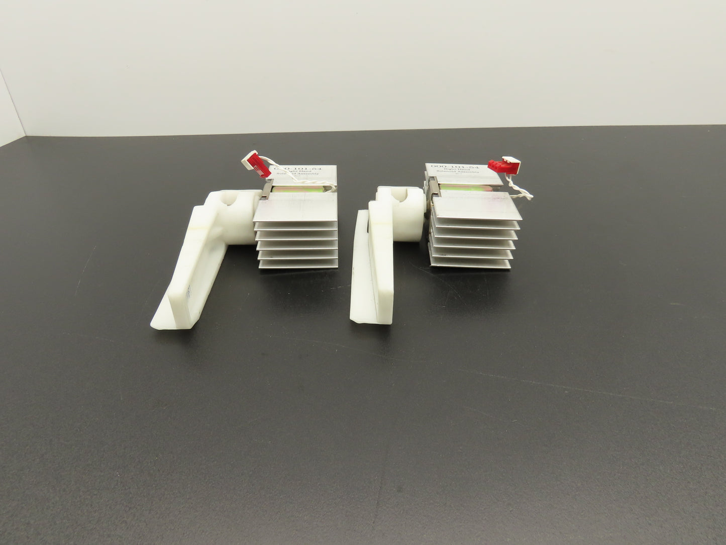 Mantissa Conveyor Tiploc Tilt Tray Tipper RH Actuator Arm 000-101-54  Lot of 2