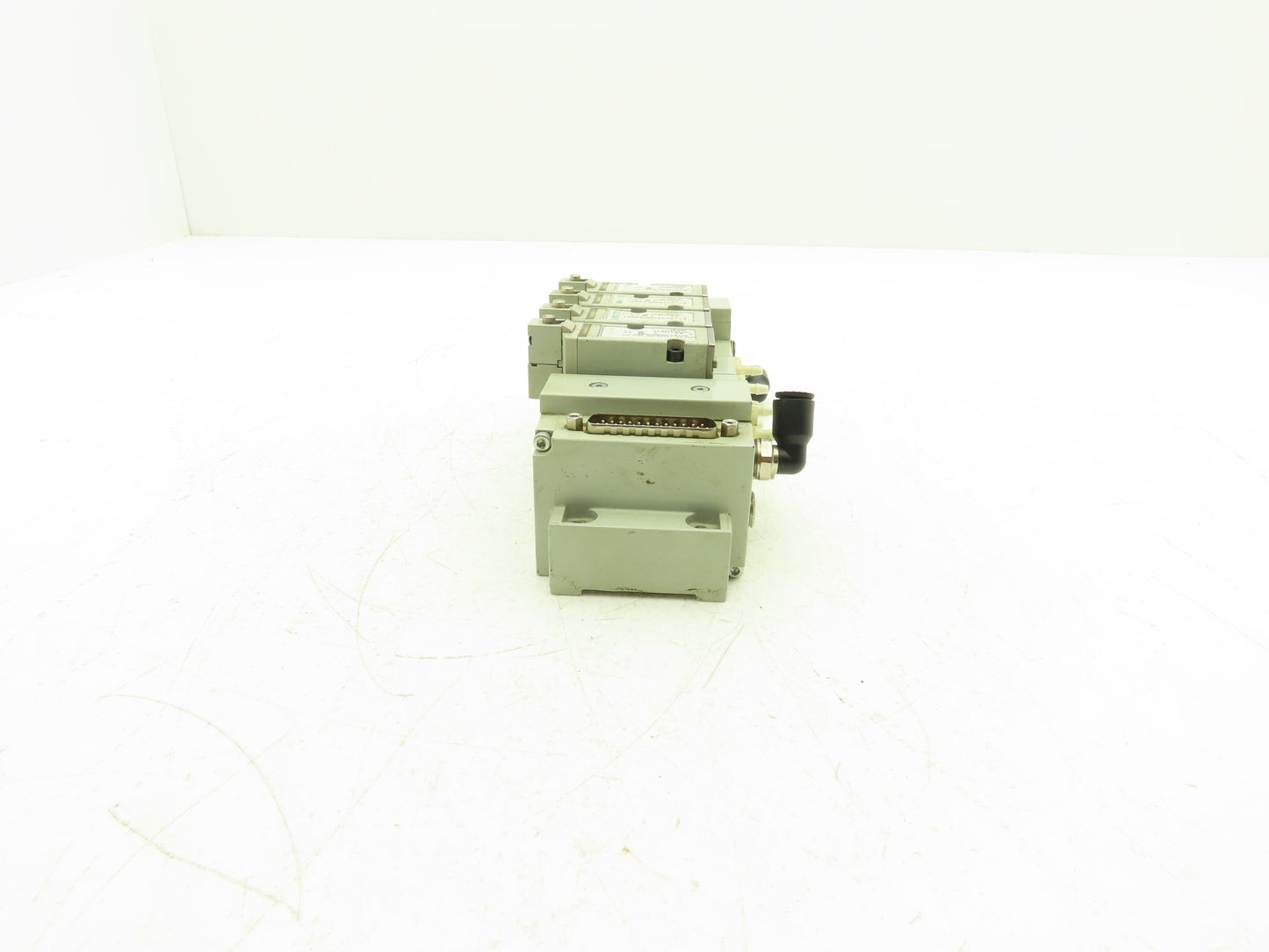 Numatics 041BA400MP00061 Pneumatic Solenoid Valve 4-Station Manifold 24VDC