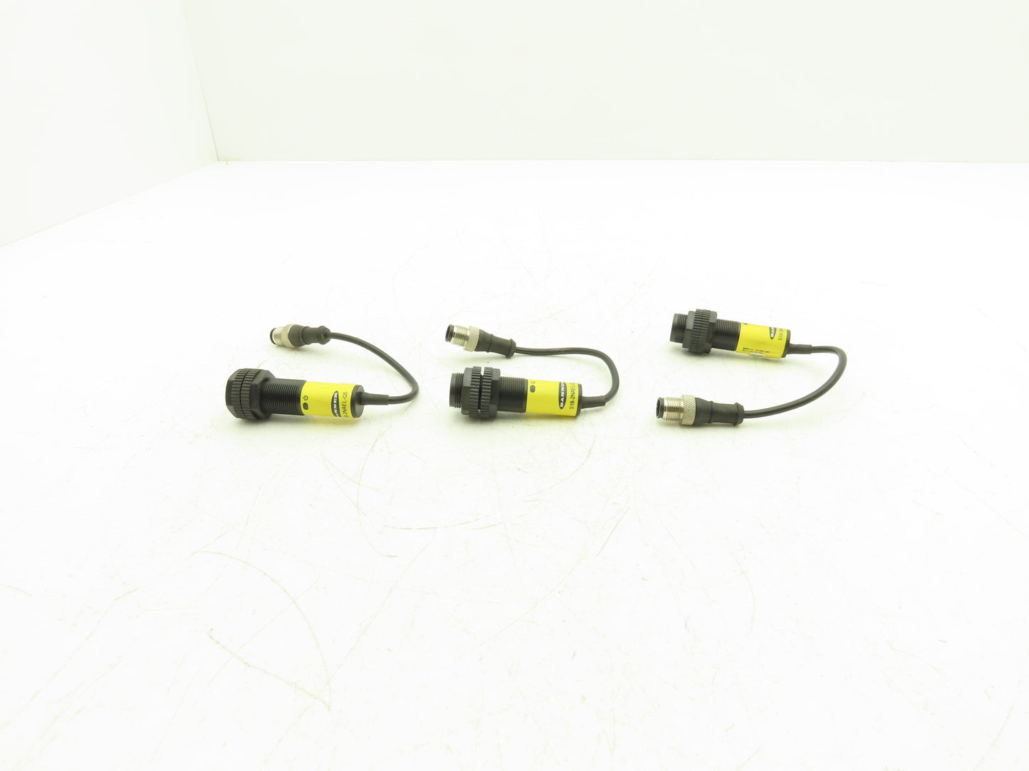 Banner S18-2NAEL-Q5 Photoeye Sensor Emitter 18mm 10-30VDC  Lot of 3