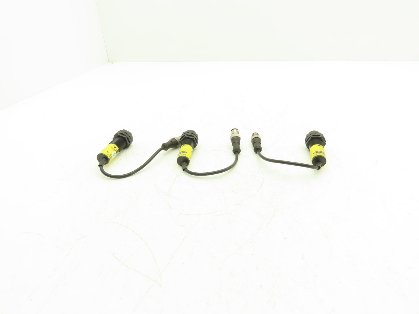 Banner S18-2NAEL-Q5 Photoeye Sensor Emitter 18mm 10-30VDC  Lot of 3