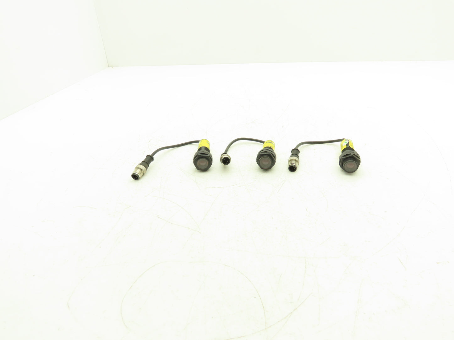 Banner S18-2NAEL-Q5 Photoeye Sensor Emitter 18mm 10-30VDC  Lot of 3