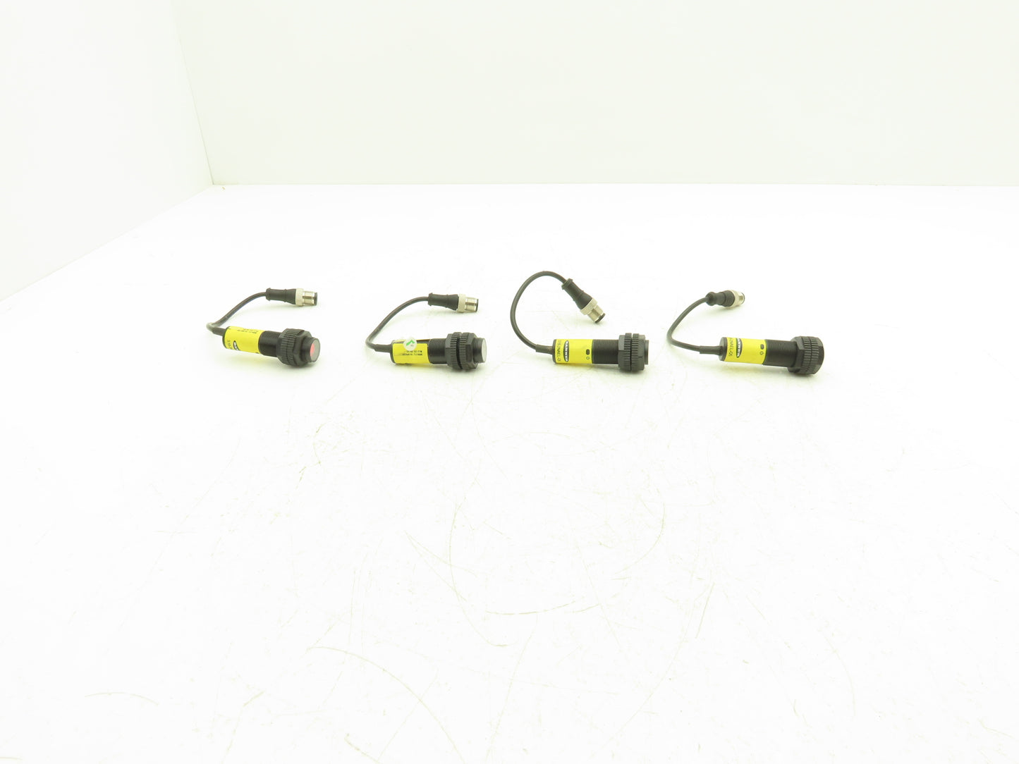 Banner S18-2NAEL-Q5 Photoeye Sensor Emitter 18mm 10-30VDC  Lot of 4