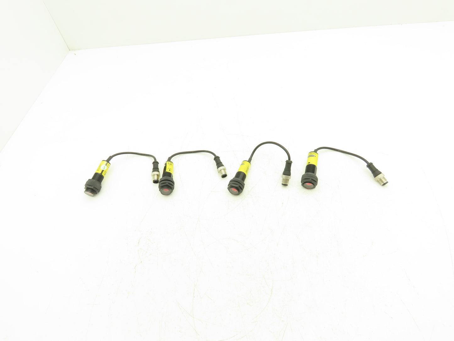 Banner S18-2NAEL-Q5 Photoeye Sensor Emitter 18mm 10-30VDC  Lot of 4
