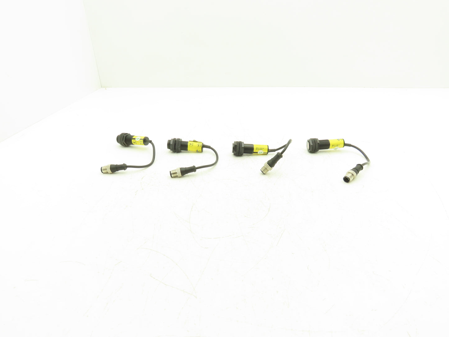 Banner S18-2NAEL-Q5 Photoeye Sensor Emitter 18mm 10-30VDC  Lot of 4