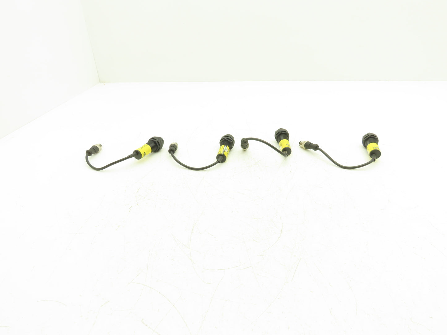 Banner S18-2NAEL-Q5 Photoeye Sensor Emitter 18mm 10-30VDC  Lot of 4
