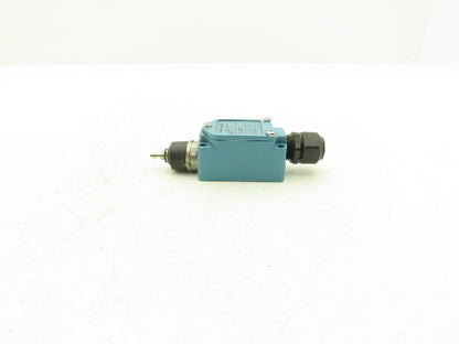 Honeywell SZL-WL-K-N Limit Switch Plunger Style 10A 300VAC/ 6A 24VDC