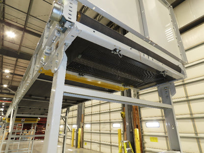 Hytrol HSS 49"x 53' Slider Bed Conveyor 47"Belt 5Hp 3PH Center Drive 140fpm