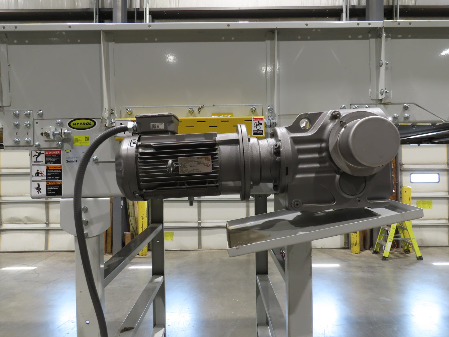 Hytrol HSS 49"x 53' Slider Bed Conveyor 47"Belt 5Hp 3PH Center Drive 140fpm