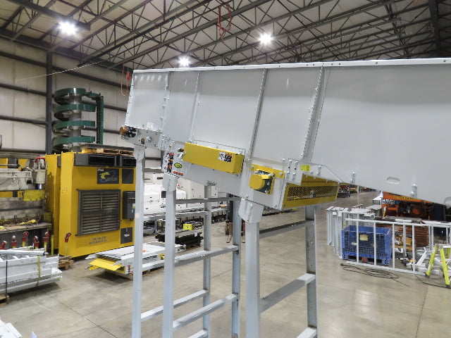 Hytrol HSSHD 43"x 40' Flat to Incline Belt Conveyor 3Hp 3PH Center Drive 168fpm