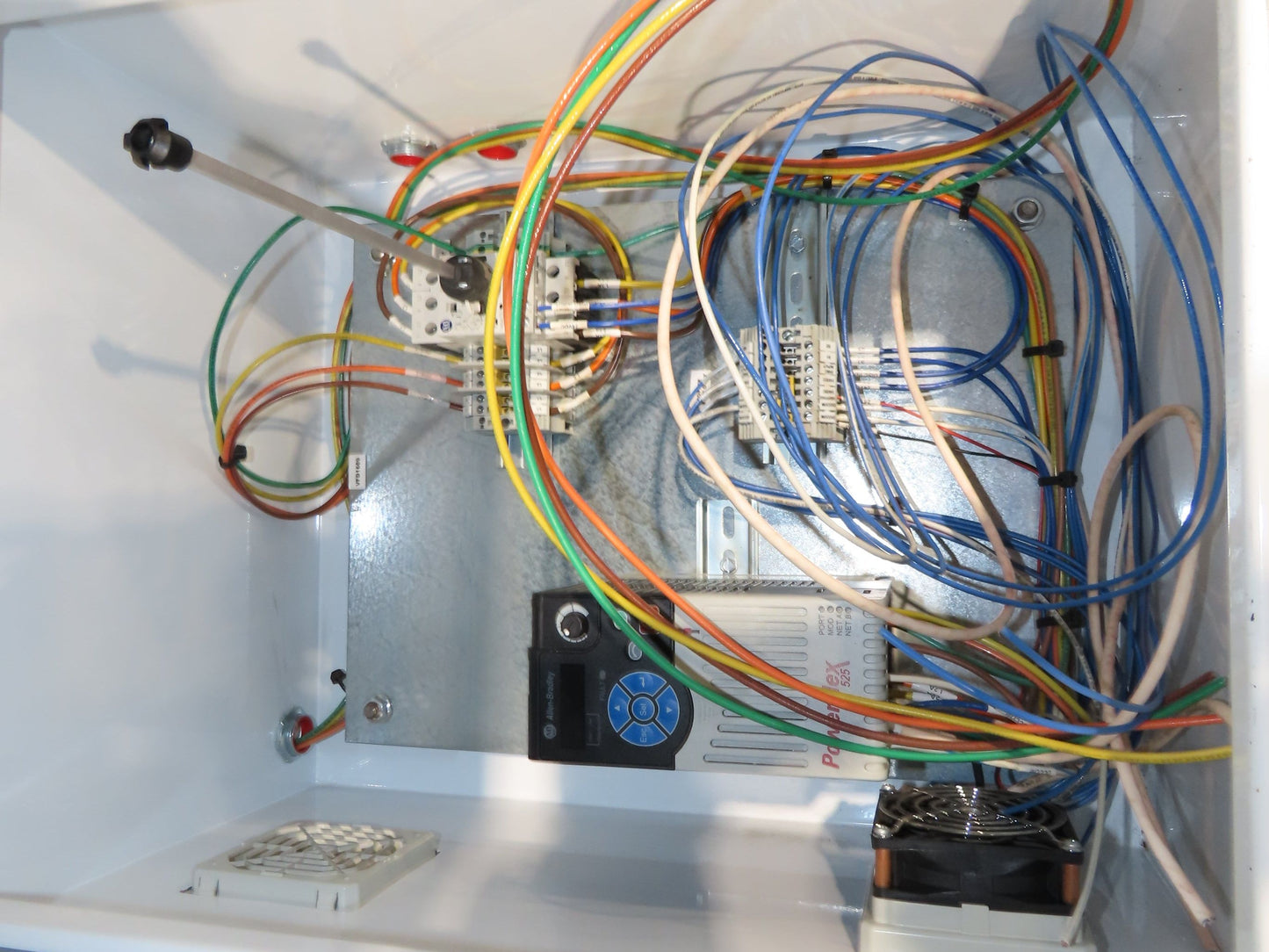 Hytrol HSSHD 43"x 40' Flat to Incline Belt Conveyor 3Hp 3PH Center Drive 168fpm