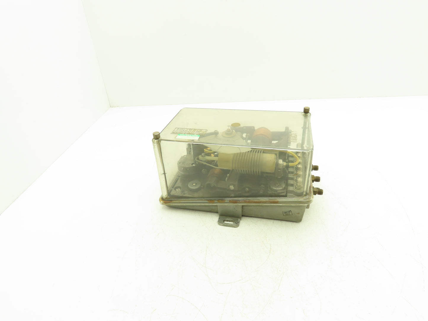 Bailey FG111 Pneumatic Function Generator 18-20psi Air Supply 3-15psi Signal