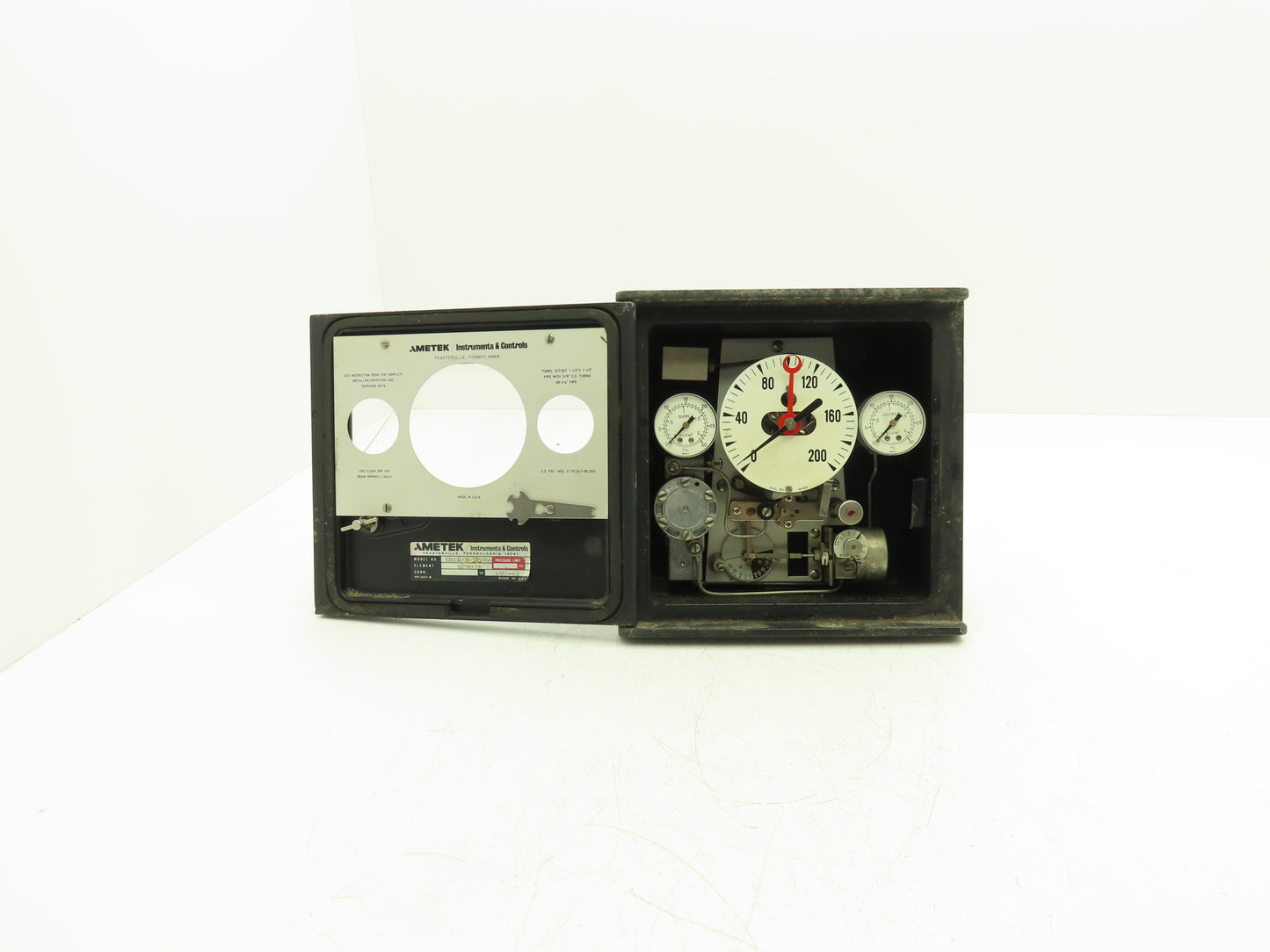 Ametek Instruments & Controls 11KB1201-3150AW Pressure Controller 220psi 0/200PB