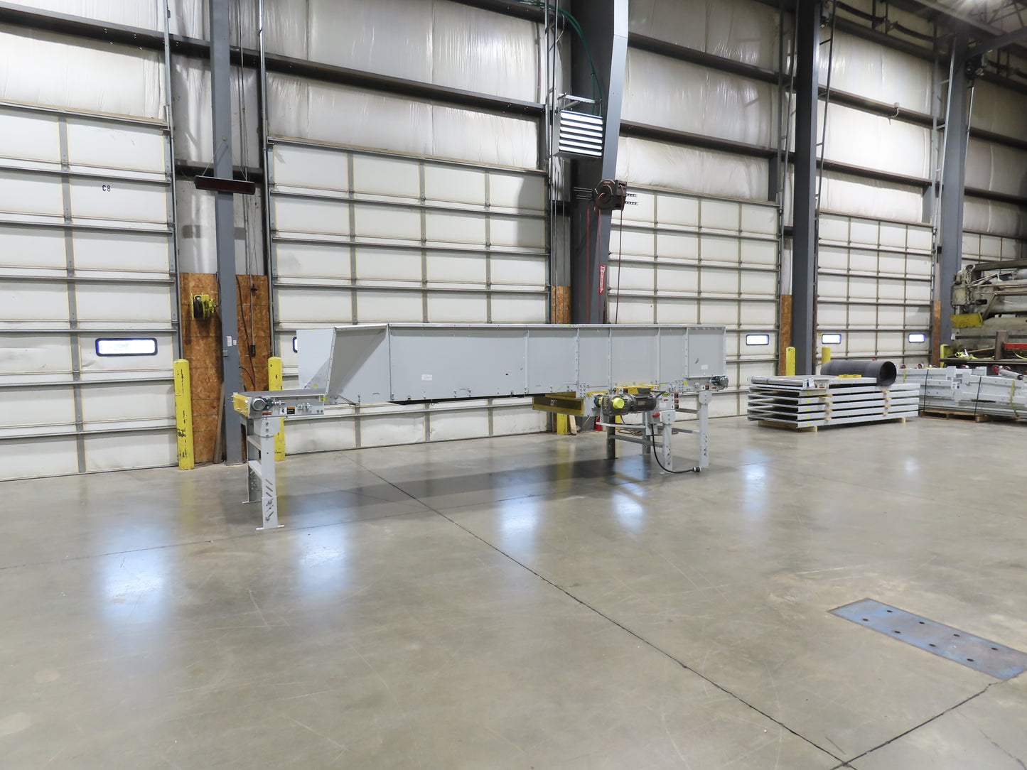 Hytrol HSS 43"x 17' 6" Slider Bed Conveyor 41" Belt 3Hp 3PH Center Drive 160fpm