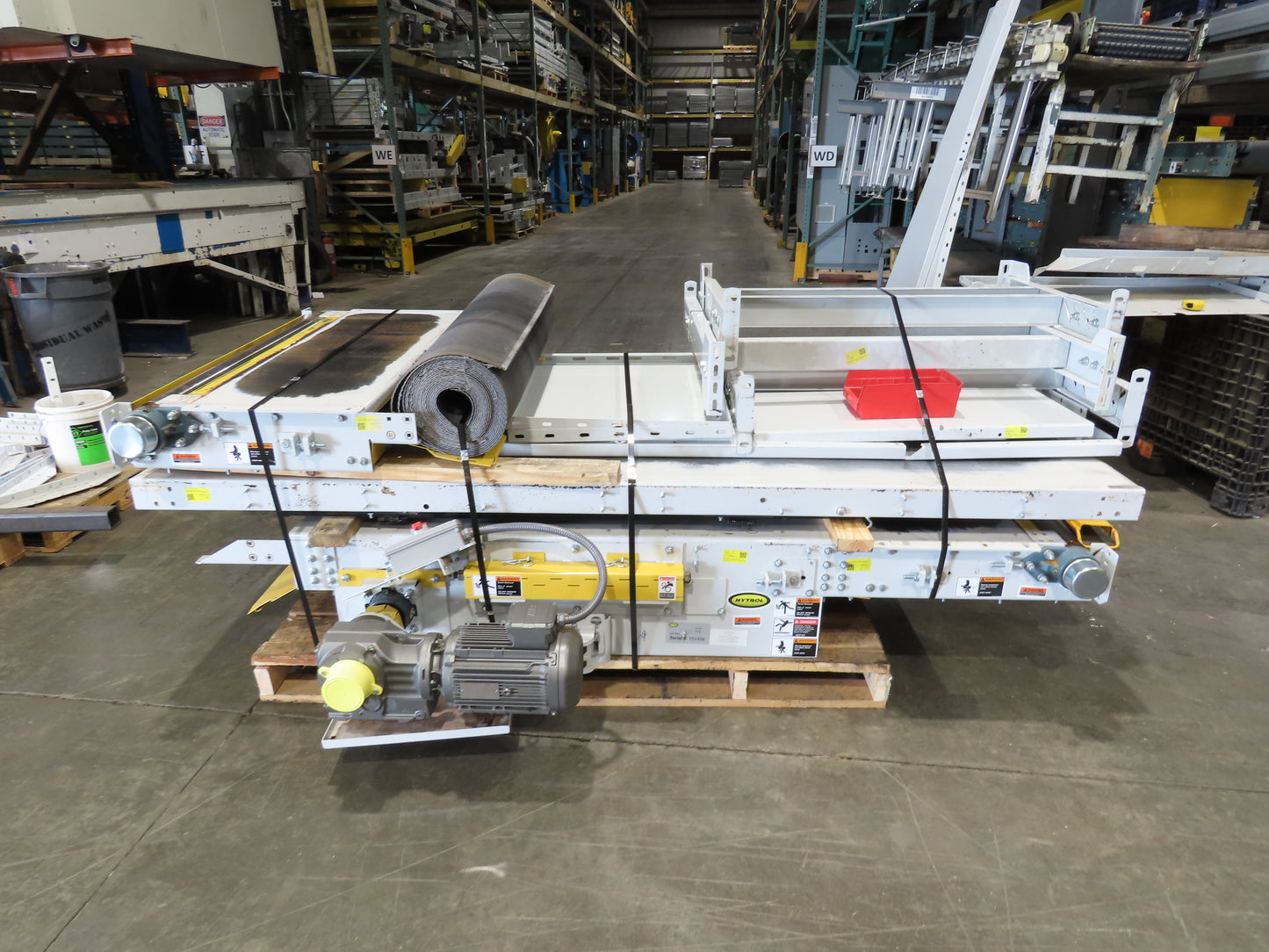 Hytrol HSS 43"x 17' 6" Slider Bed Conveyor 41" Belt 3Hp 3PH Center Drive 160fpm