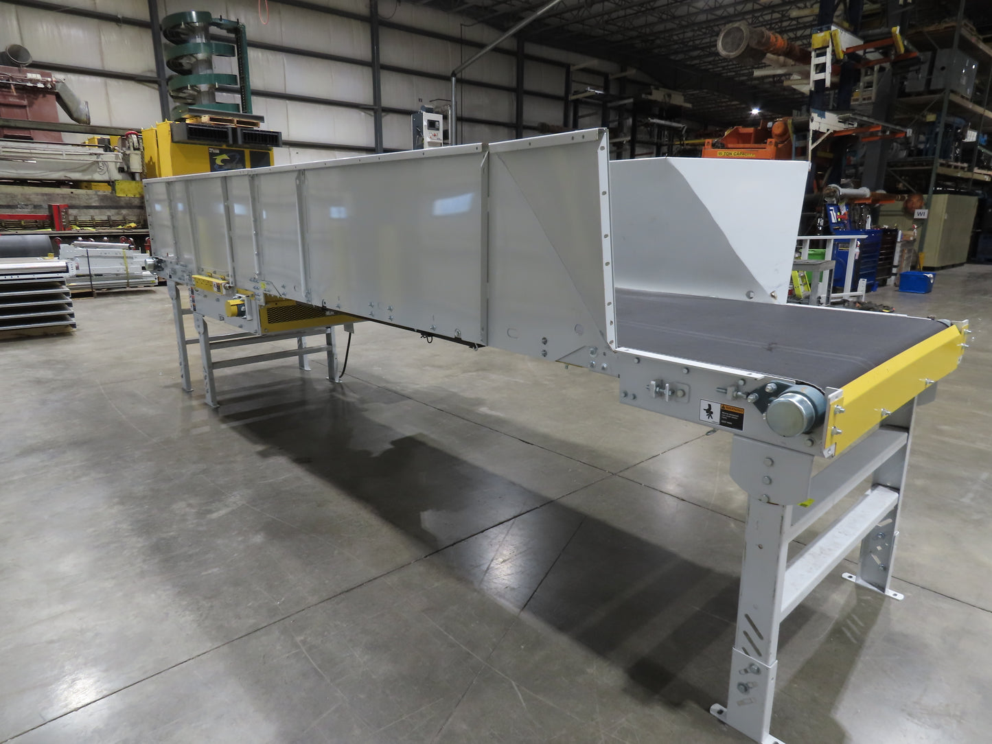 Hytrol HSS 43"x 17' 6" Slider Bed Conveyor 41" Belt 3Hp 3PH Center Drive 160fpm