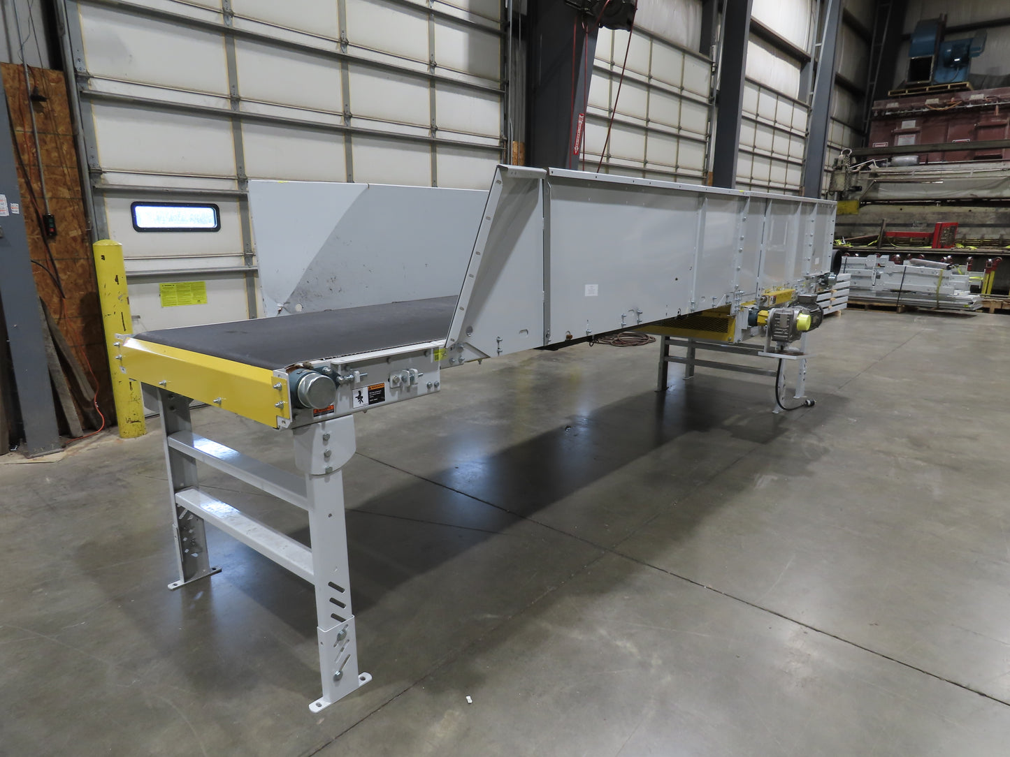 Hytrol HSS 43"x 17' 6" Slider Bed Conveyor 41" Belt 3Hp 3PH Center Drive 160fpm