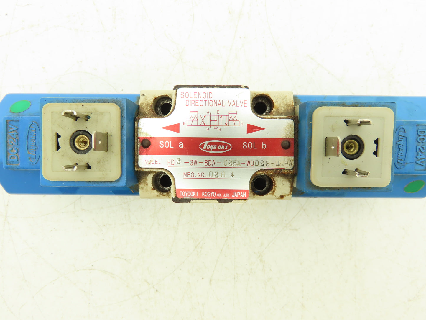 Toyo-oki HD3-3W-BDA-025A-WDD2S-UL-A Hydraulic Directional Solenoid Valve 24VDC
