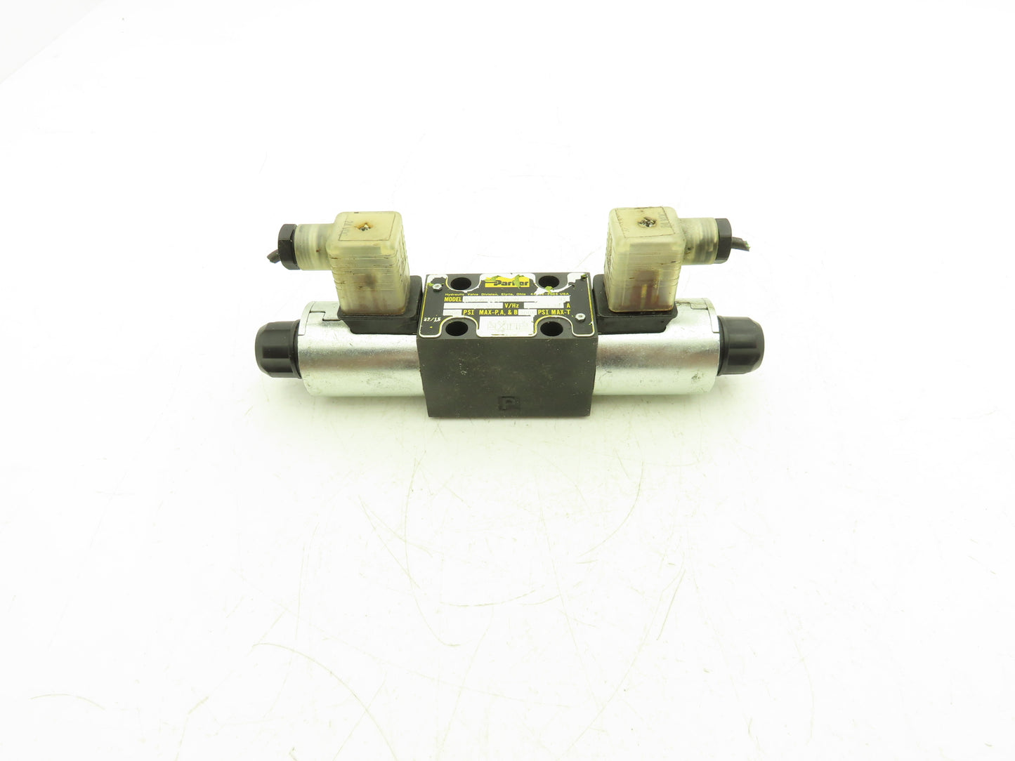 Parker D1VW020DNJW Hydraulic Directional Solenoid Valve 5000 PSI 24VDC