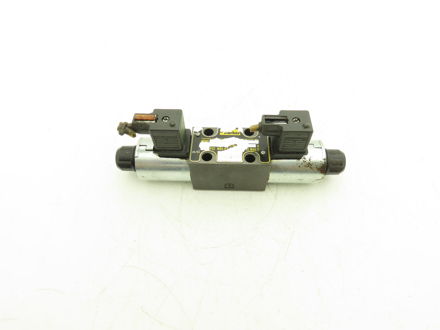 Parker D1VW004CNJW Hydraulic Directional Solenoid Valve 5000 PSI 24VDC