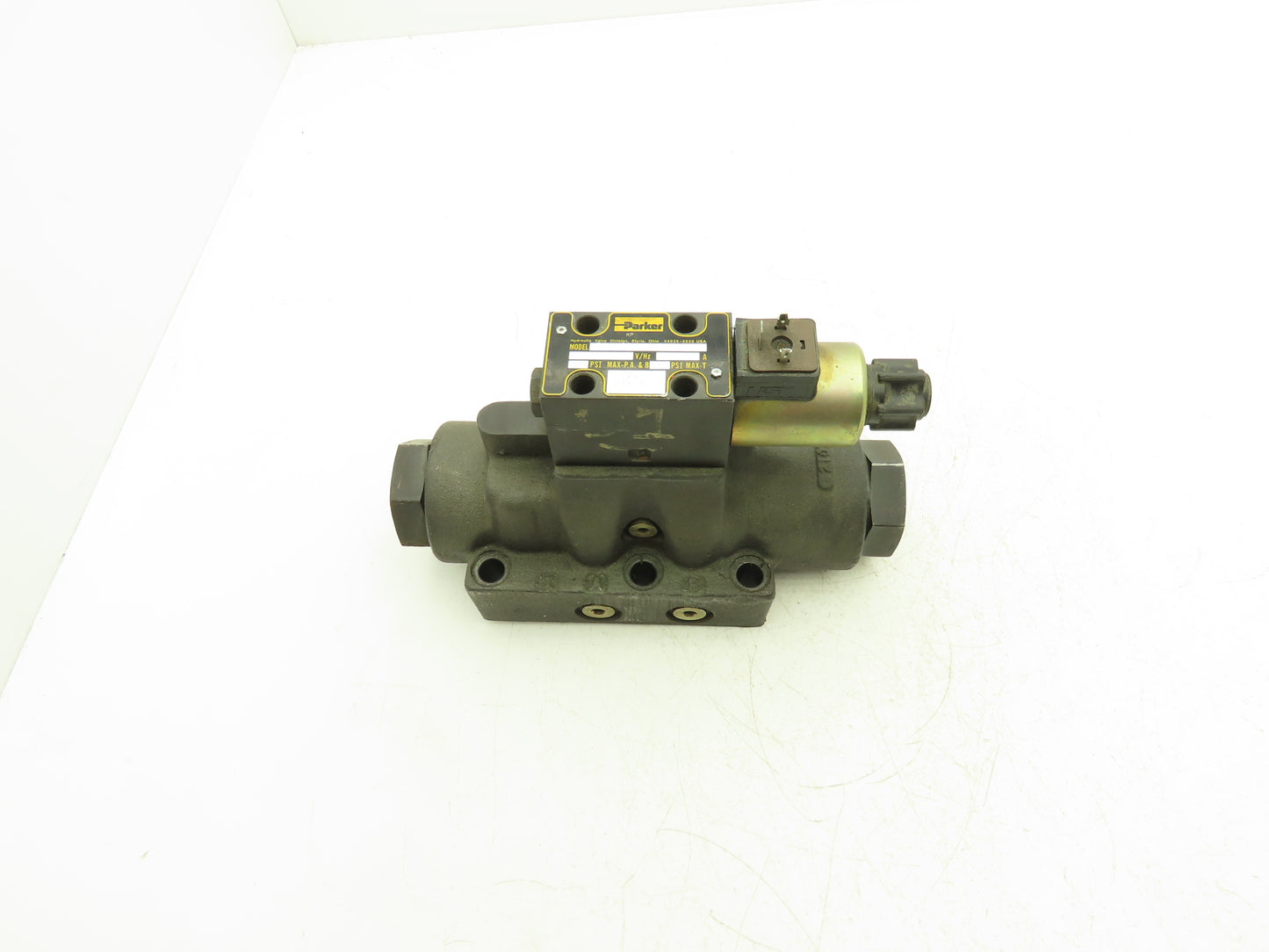 Parker D1VW20HNJWF-75 Hydraulic Directional Solenoid Valve D61VWB4NJWF-75 24VDC