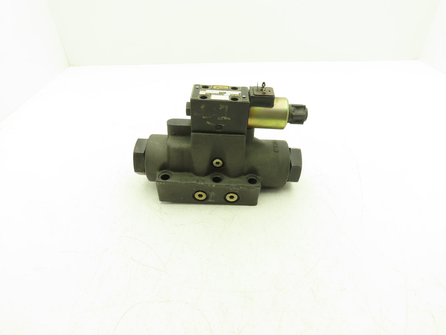 Parker D1VW20HNJWF-75 Hydraulic Directional Solenoid Valve D61VWB4NJWF-75 24VDC