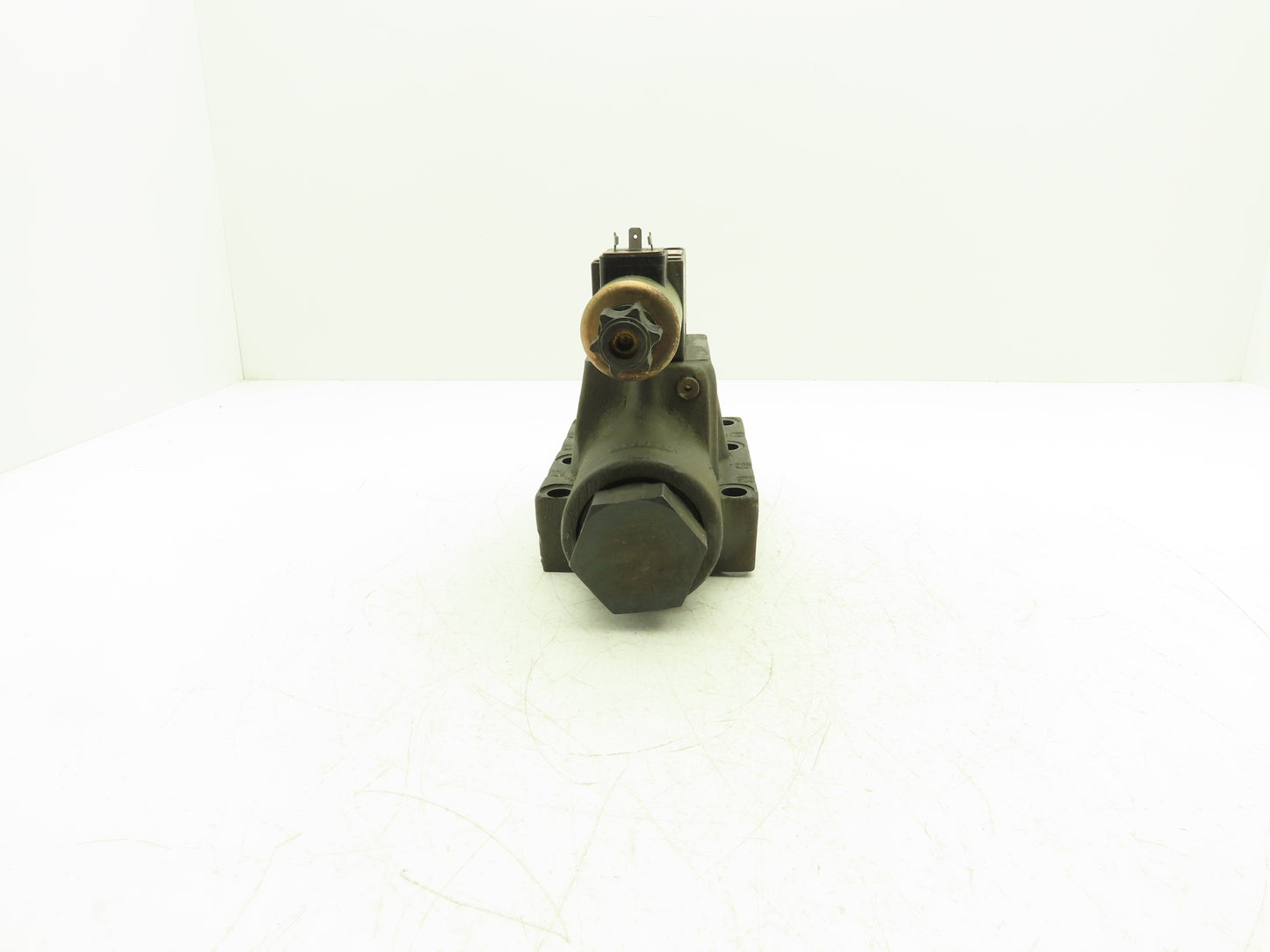 Parker D1VW20HNJWF-75 Hydraulic Directional Solenoid Valve D61VWB4NJWF-75 24VDC