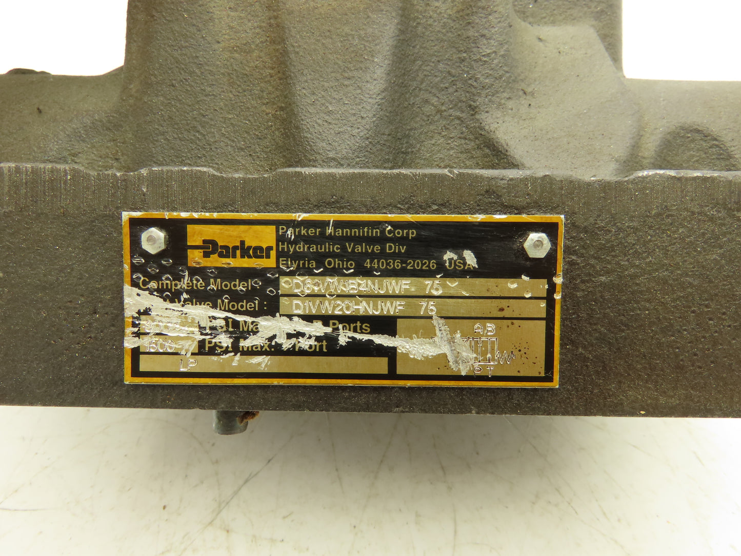 Parker D1VW20HNJWF-75 Hydraulic Directional Solenoid Valve D61VWB4NJWF-75 24VDC