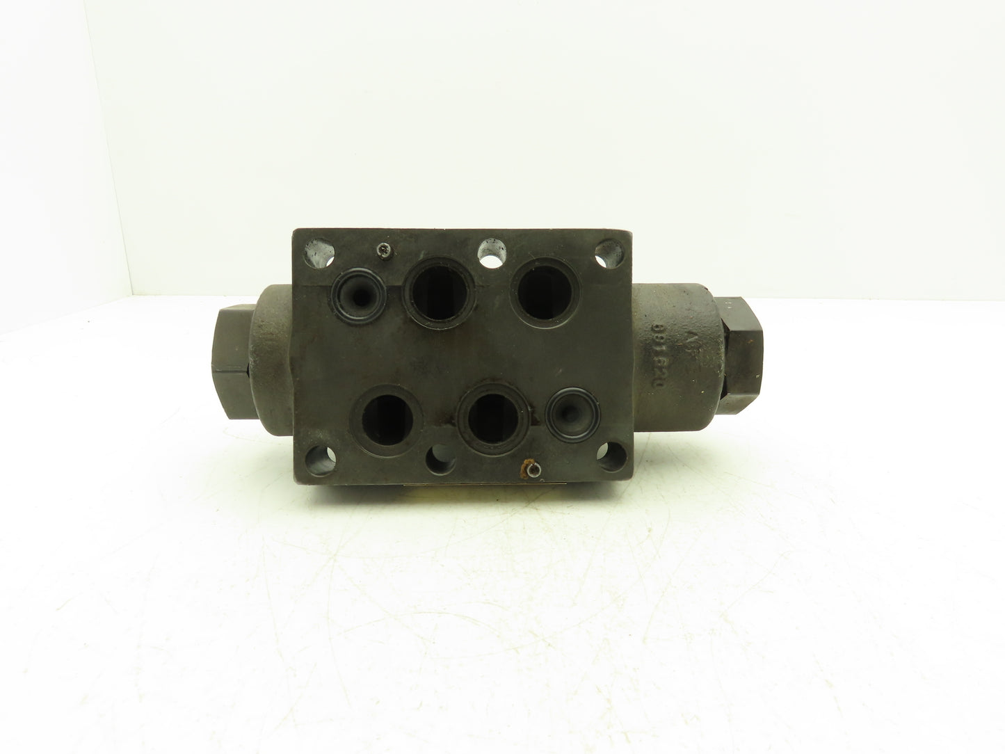 Parker D1VW20HNJWF-75 Hydraulic Directional Solenoid Valve D61VWB4NJWF-75 24VDC