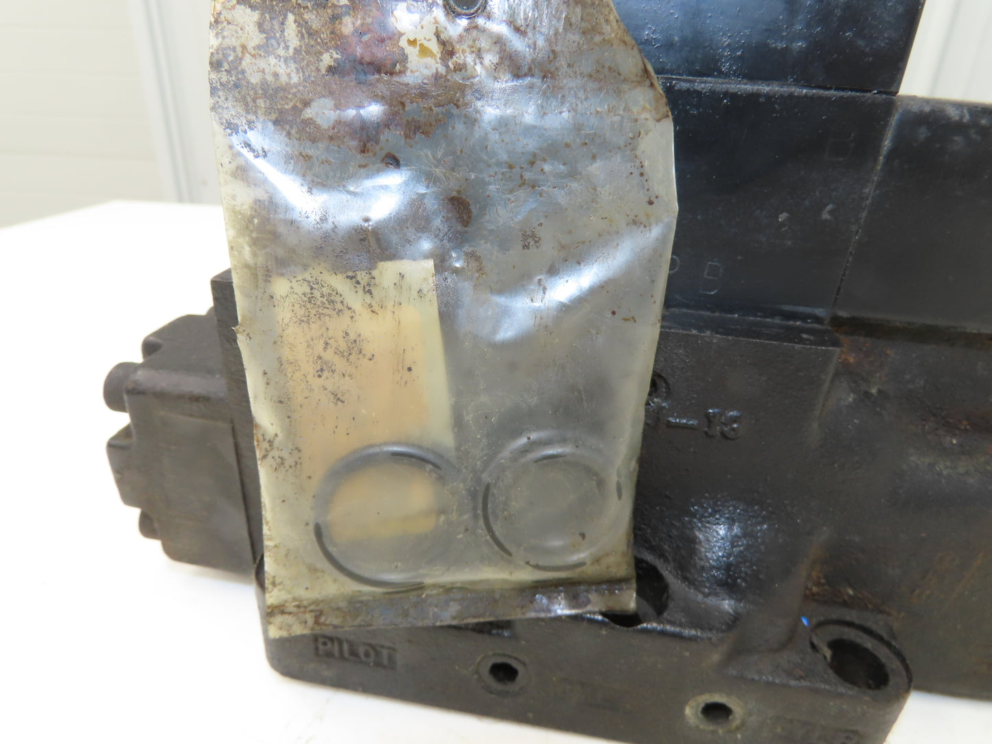 Rexnord Racine FD4 BSHS W06S 60 Hydraulic Directional Solenoid Valve 115V