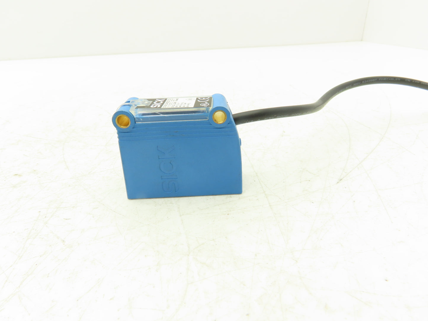 Sick GTB10-P5221S21 Photoelectric Proximity Sensor 20-1200mm Sensing Range