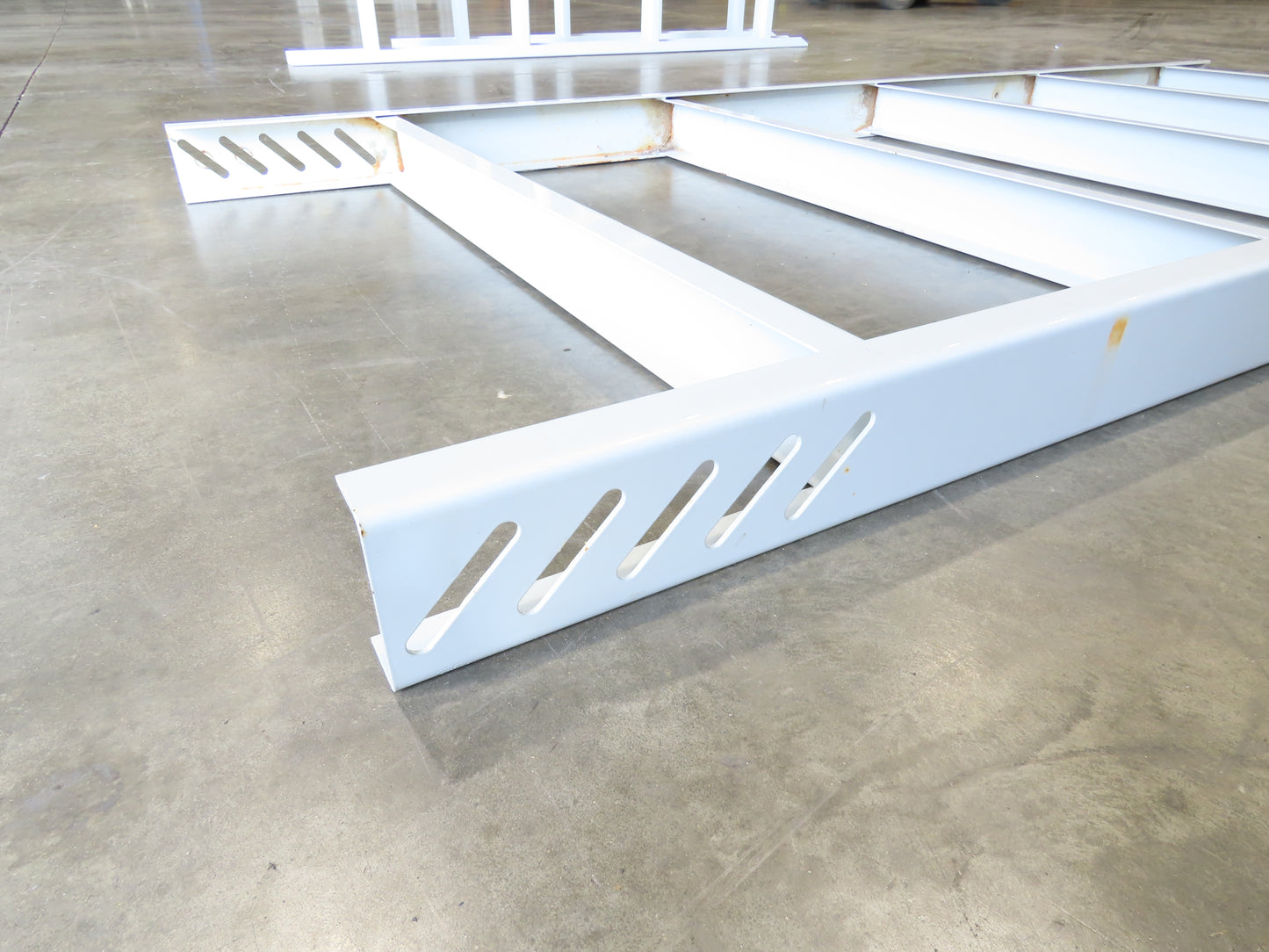 Hytrol HPS 43"W Conveyor Leg 102" Top Section Extension No Brackets WHITE