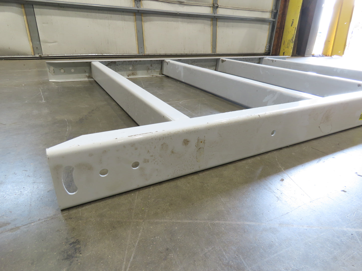 Hytrol HPS 43"W Conveyor Leg 72" Top Section Extension No Brackets WHITE