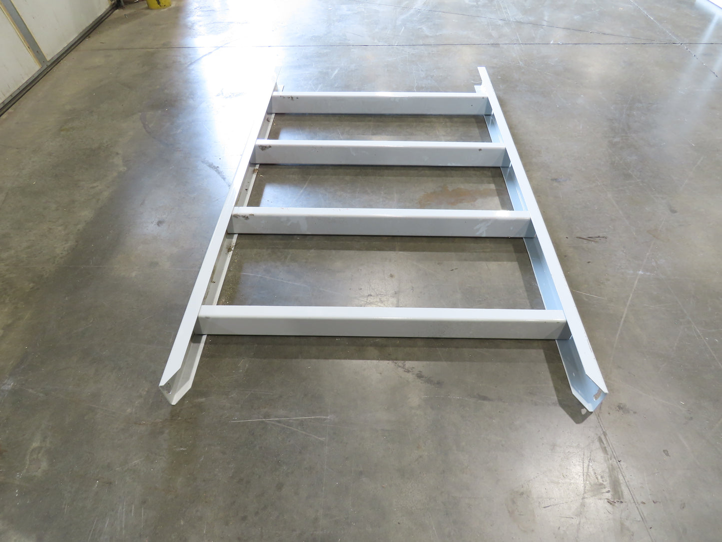 Hytrol HPS 43"W Conveyor Leg 72" Top Section Extension No Brackets WHITE