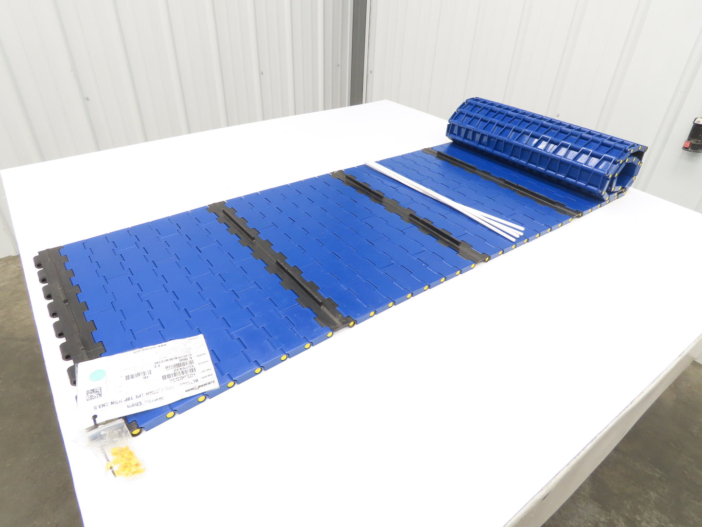 Rexnord BLT5705-18IN MatTop Cleated Plastic Conveyor Belt Chain BLUE 18"W 72"L