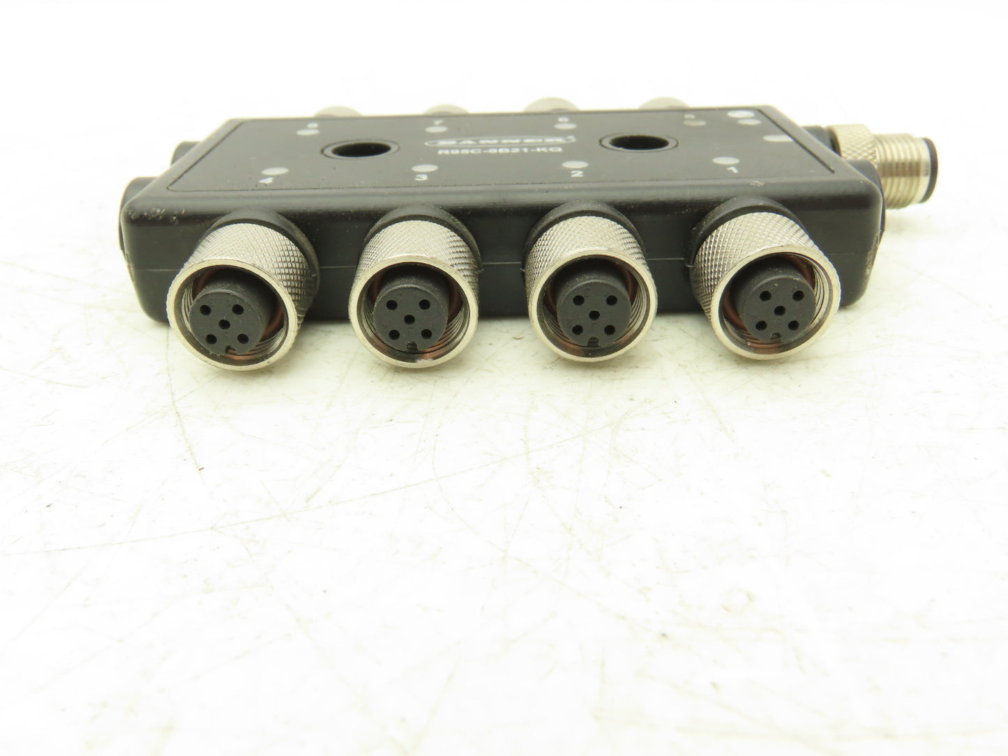 Banner R95C-8B21-KQ IO-link Hub Converter 8 port 4-pin M12 24 VDC