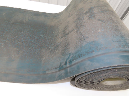 26-3/4"W x 44' Green PVC Rubber Conveyor Belt with V-Belt Guides 680mm Wide
