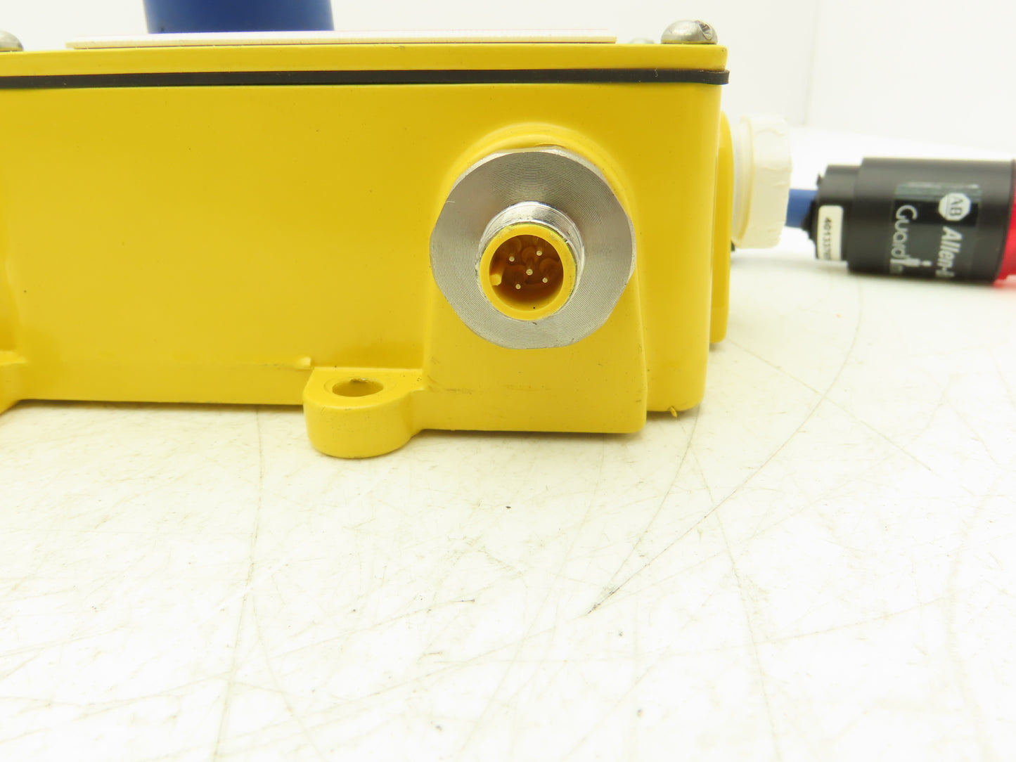 Rees 04962 Cable Pull Safety Switch E-Stop Assembly With Broken Indicator Light