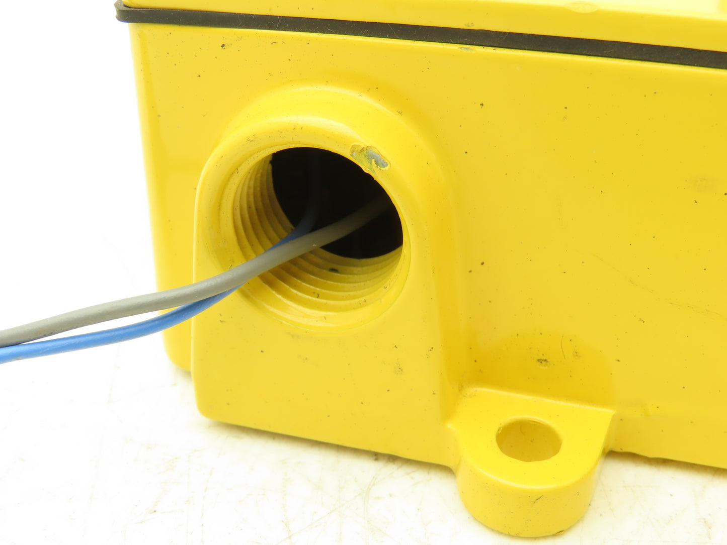 Rees 04962 Cable Pull Safety Switch E-Stop Assembly With Broken Indicator Light