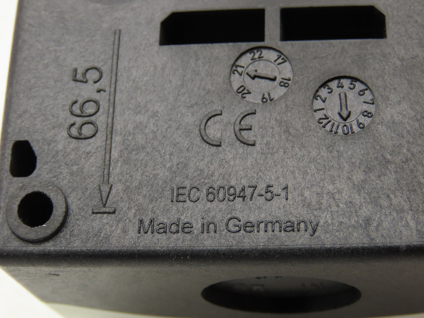 IEC 60947-5-1 Pushbutton Control Station Enclosure Reset Single Button Box