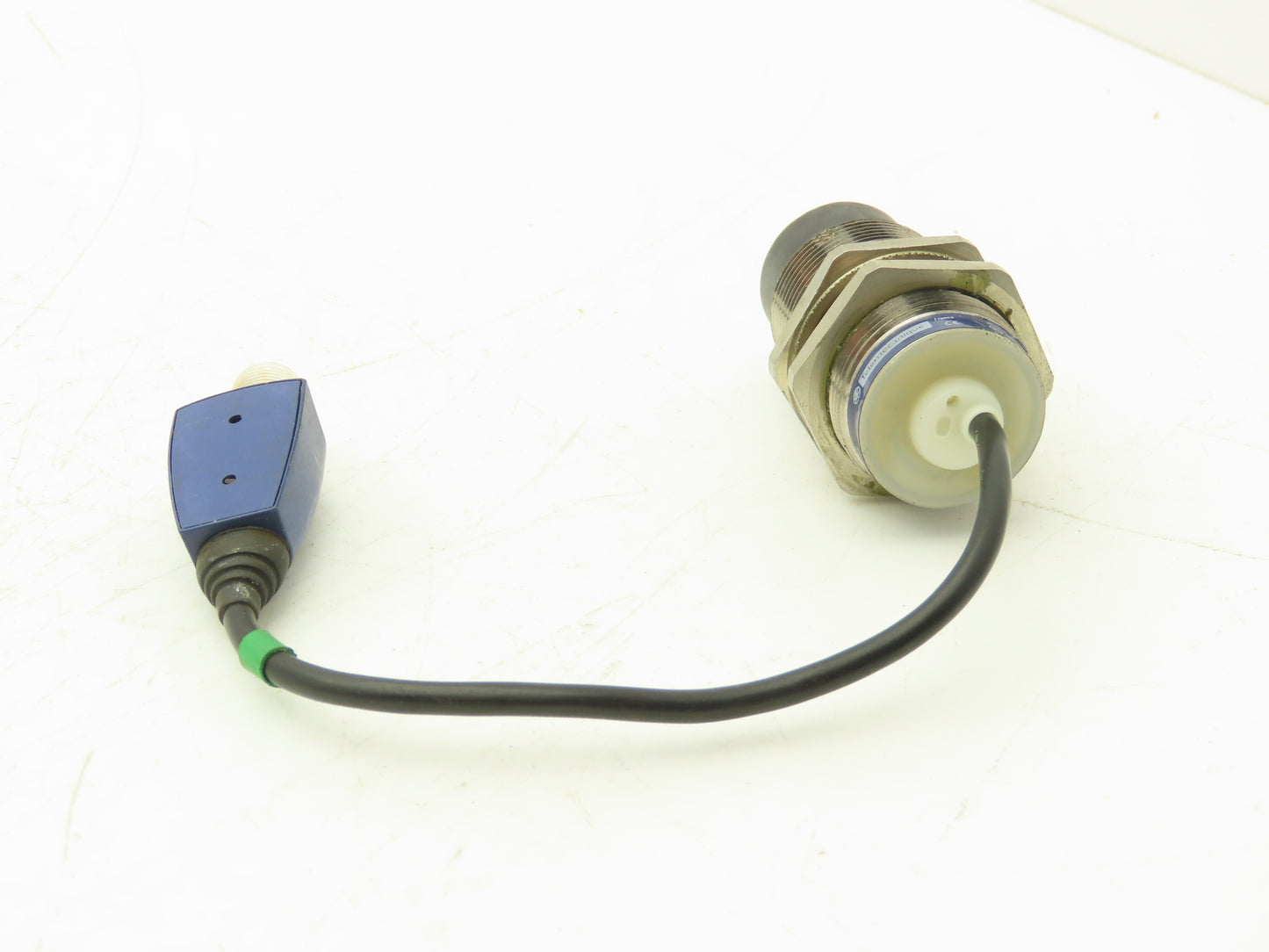 Telemecanique XS630B2PAL01M12 Inductive Proximity Switch 30mm Barrel 12-24VDC
