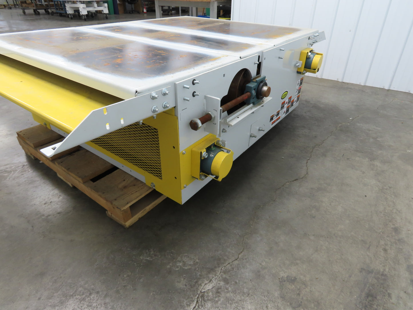 Hytrol BPC 49"W Slider Bed Belt Conveyor Center Drive Section *Needs Motor*