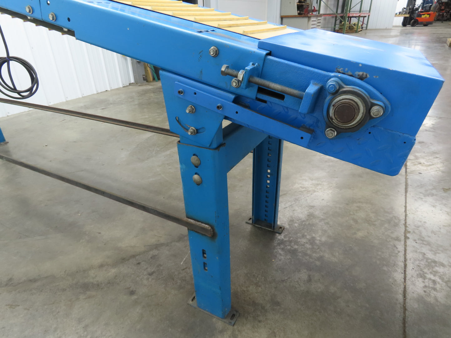 New London Engineering 21"x 10' Incline Conveyor 12" Cleated Belt .5Hp 3PH 25FPM