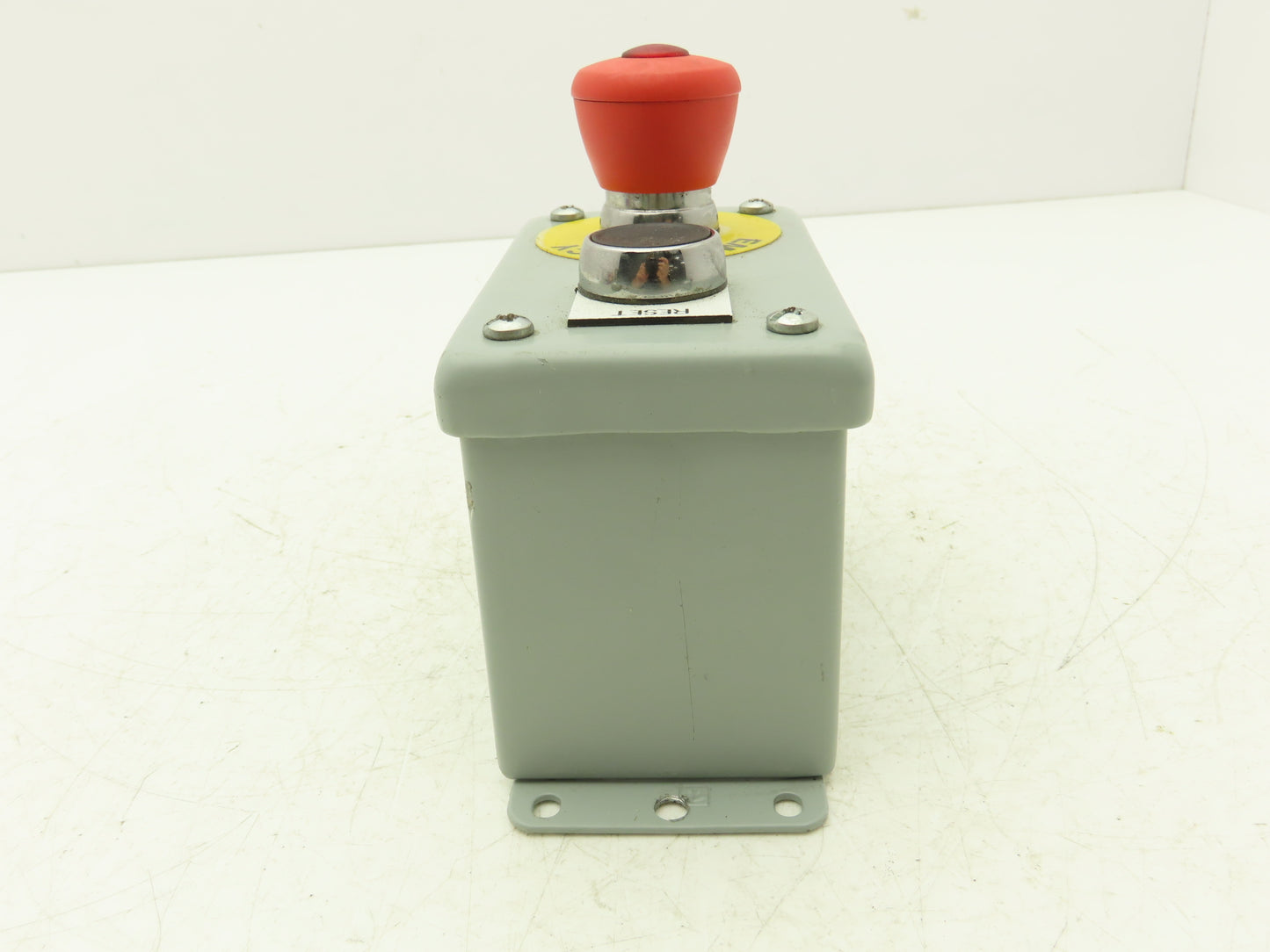 Hoffman E2PBGXM Allen Bradley Push Button Enclosure E-Stop With Reset Switch