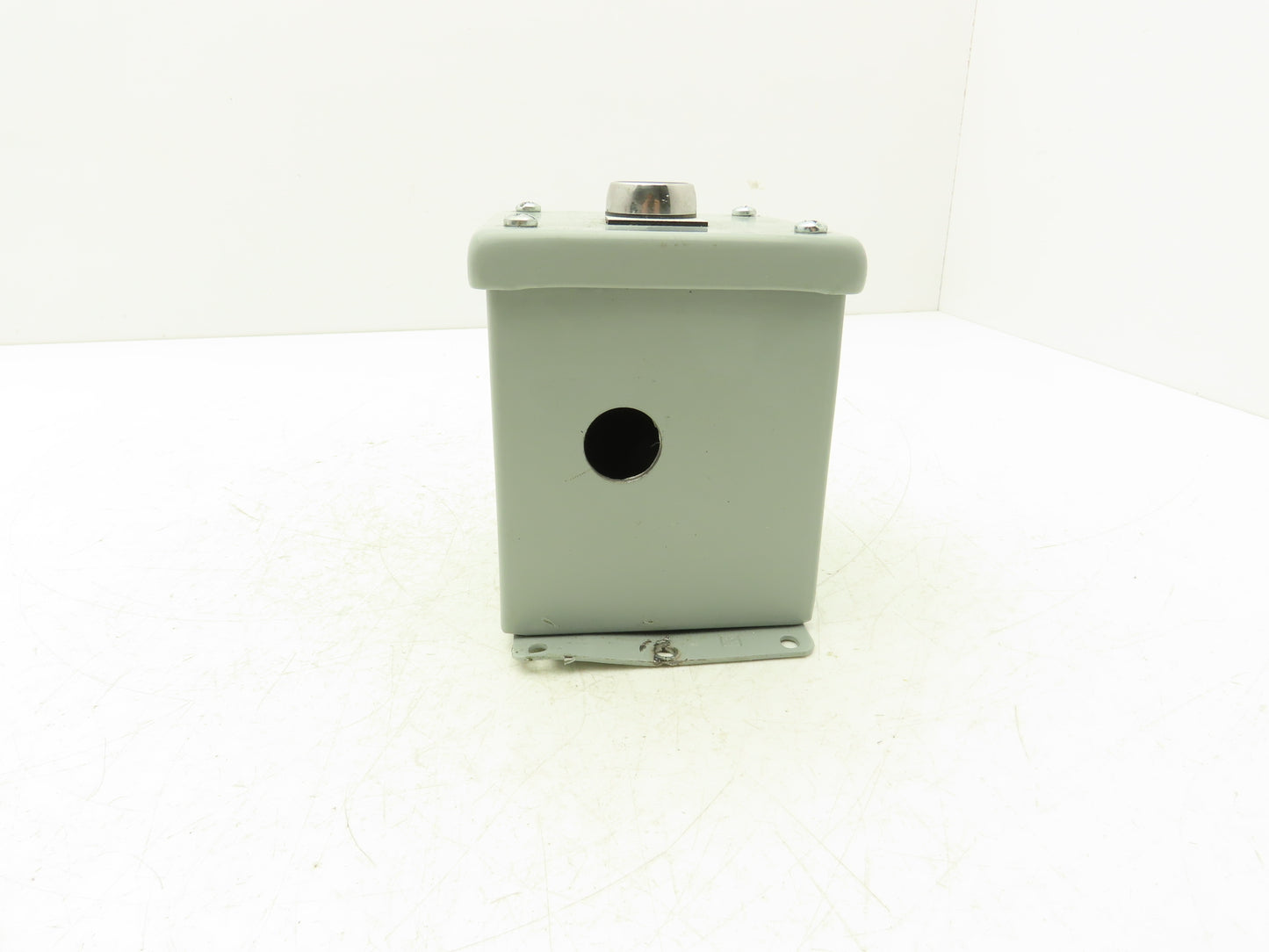 Hoffman E1PBXM Allen Bradley Push Button Enclosure With Momentary Reset Switch