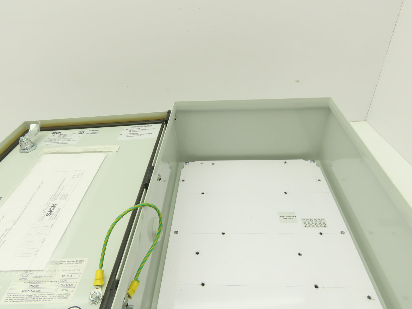 Sick MSC800-1120T00 Modular System Controller Enclosure 12"x16"x6" 1054307 Empty