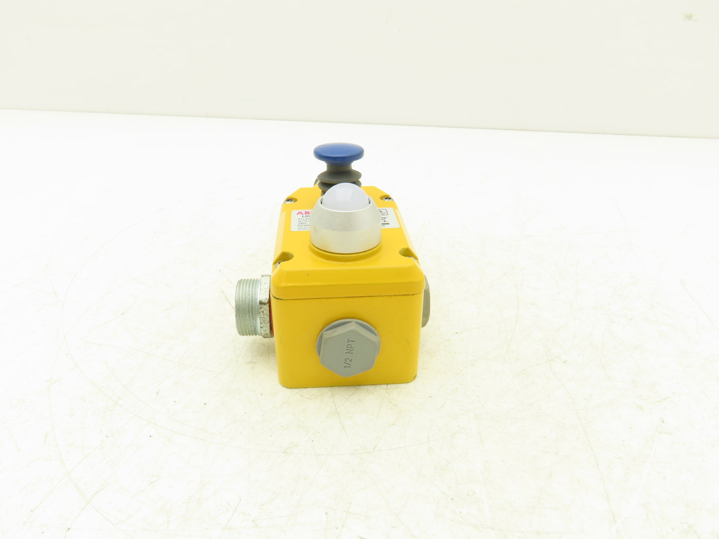 ABB LineStrong2 Rope Pull Grab Wire Safety Switch 240VAC Reset 2TLA050202R1332